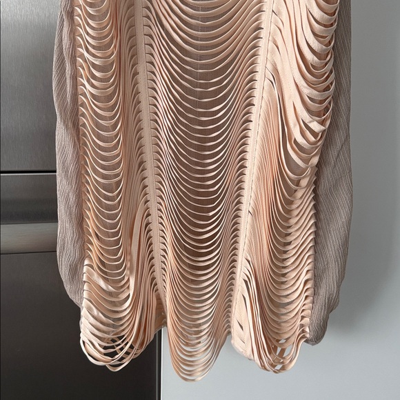 Sachin + Babi Textured Beige Top - Picture 4 of 4